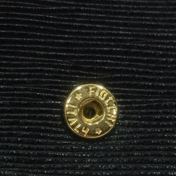 Hanae Mori black textured leather gold logo vintage compact wallet - Picture 7 of 11